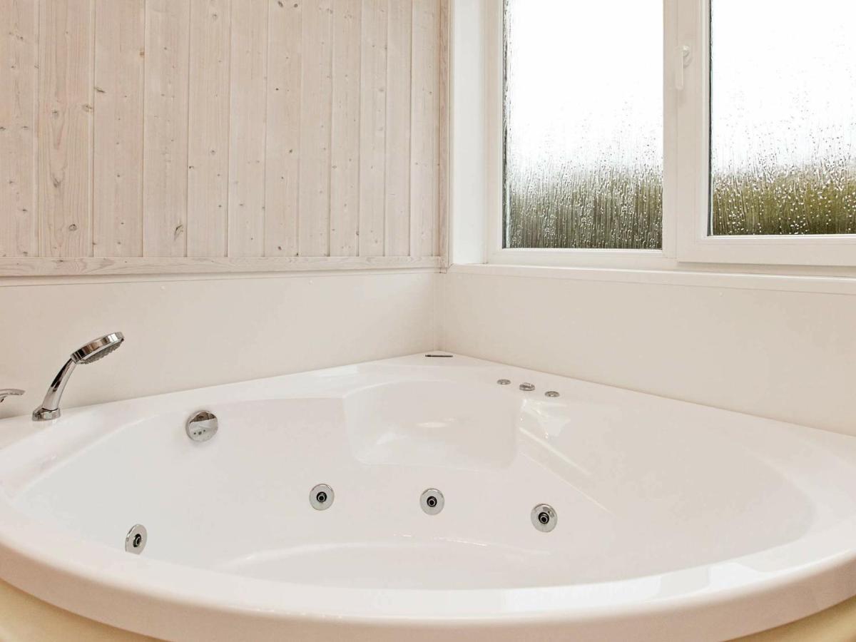 8 Person Holiday Home In Gelting Exteriör bild